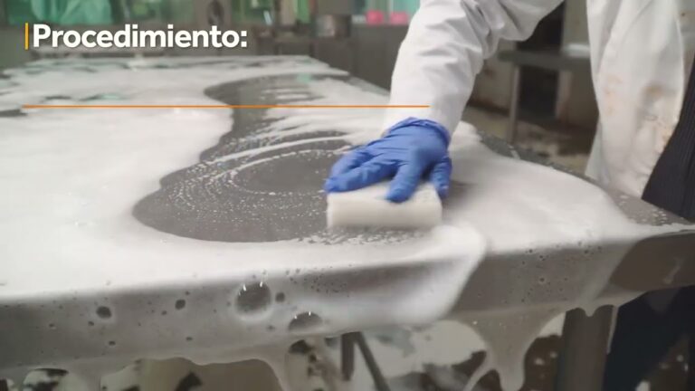 Exemplos de Produtos de Limpeza Alcalinos